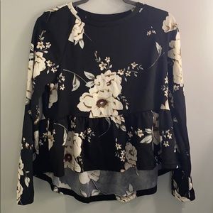 LAST CHANCE!! Floral blouse